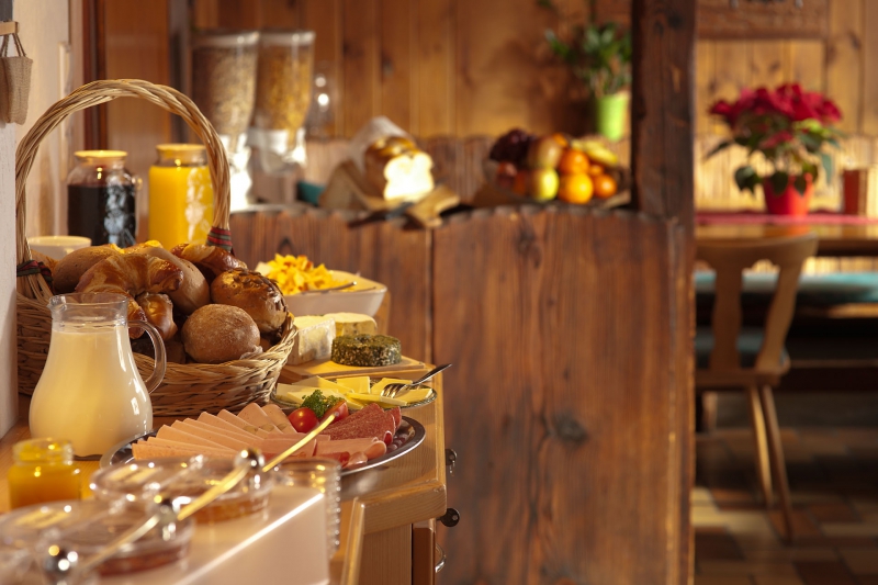 restaurant-RAMATUELLE-min_breakfast-801827